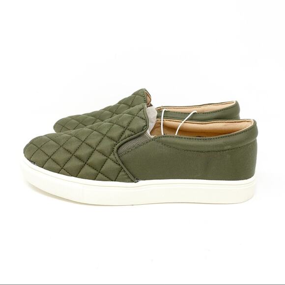 A New Day Quilted Reese Sneakers Slip On Green Women's Size 6.5 - Picture 3 of 5
